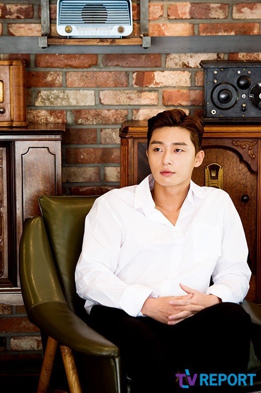 Park Seo Joon chia sẻ ngại ngùng khi tới gần bạn diễn nữ