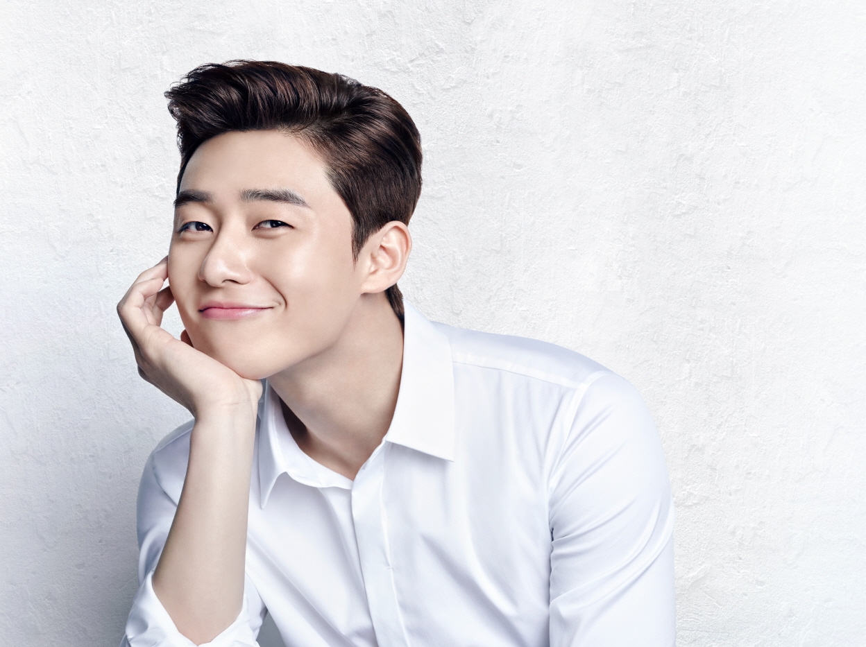 Park Seo Joon chia sẻ ngại ngùng khi tới gần bạn diễn nữ