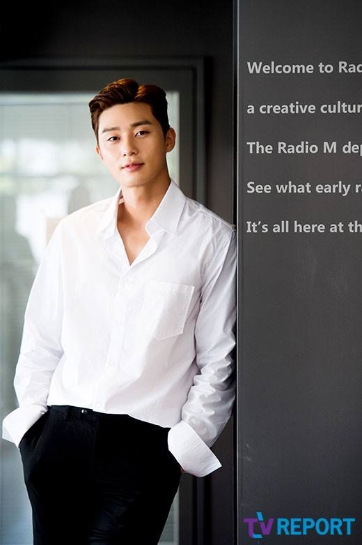 Park Seo Joon chia sẻ ngại ngùng khi tới gần bạn diễn nữ