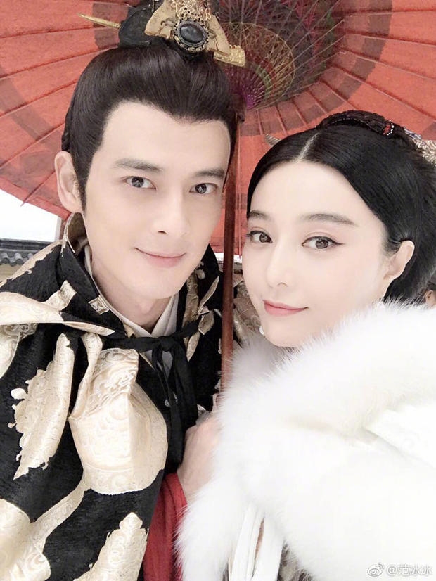 Phạm Băng Băng và Quách Phẩm Siêu trên phim trường Thắng Thiên Hạ