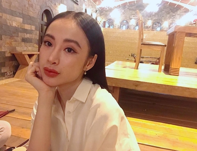 Đôi môi dày, sưng to của Angela Phương Trinh trong những bức ảnh thời gian gần đây.