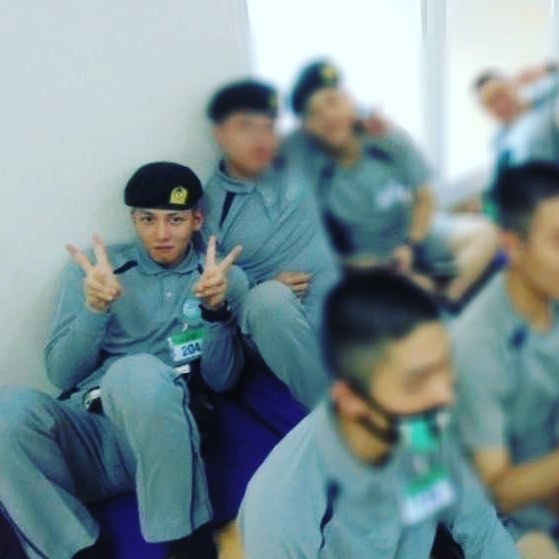 Tưởng Ji Chang Wook nhập ngũ vất vả, ai ngờ lại nhí nhố y như trẻ 3 t