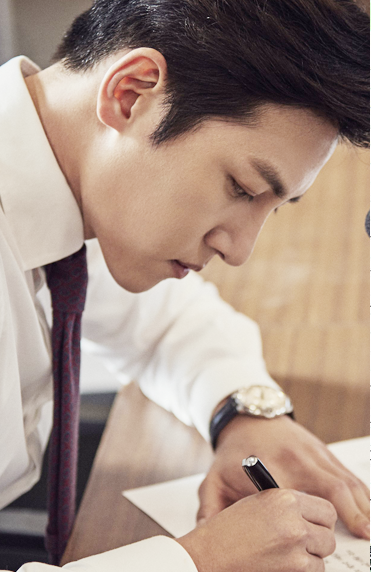 Fan xót đứt ruột vì Ji Chang Wook mới nhập ngũ đã bị thương tay