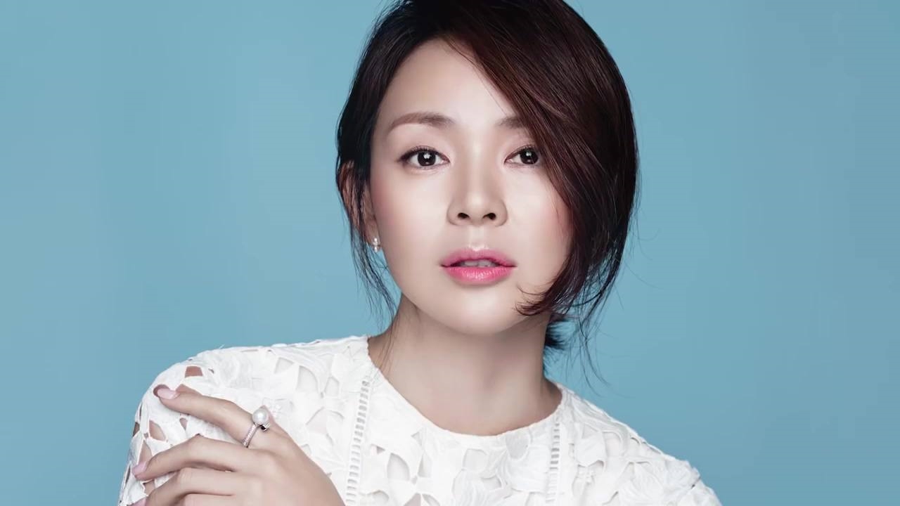 Fan ngỡ ngàng trước nhan sắc 'hoàn hảo' của mẹ bé Choo Sa Rang