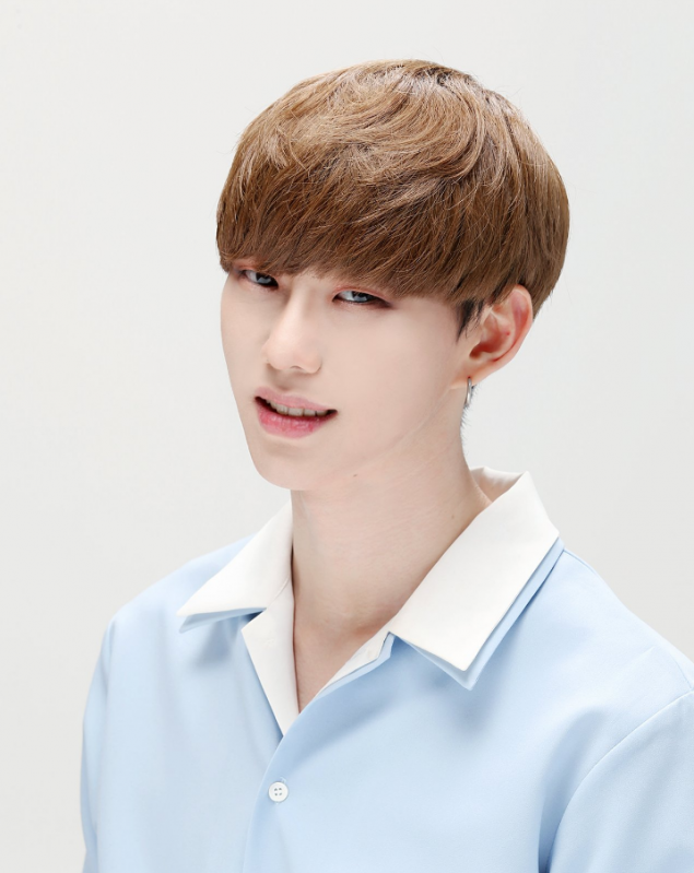 Nhóm nhạc thần tượng nam Kpop gây hoang mang vì diện mạo giống con gái