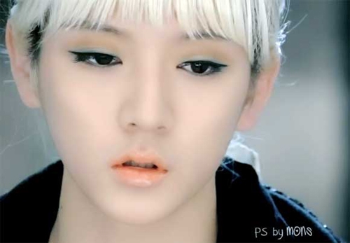 Sao nam Hàn và những lần make-up lố hơn con gái khiến fan phát hoảng