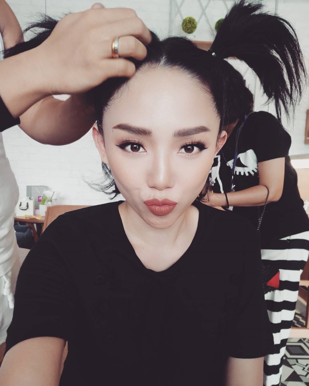 Phía sau “ánh đèn sân khấu” các sao Việt cũng nhí nhố “hồi teen”