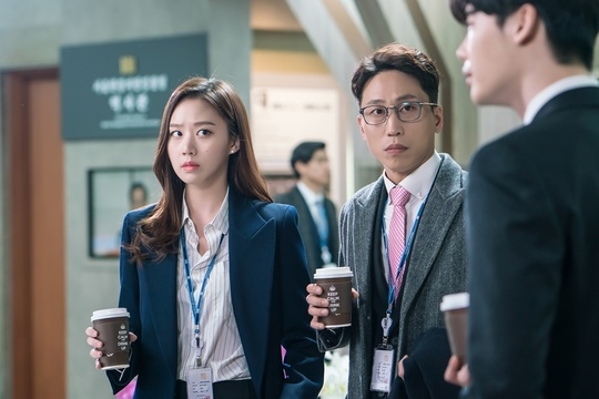 'While You Were Sleeping' tung poster nhân vật đẹp đến nao lòng