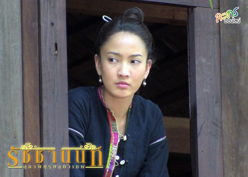 Taew Natapohn gây sốt vì khả năng nói tiếng địa phương siêu 'đỉnh'