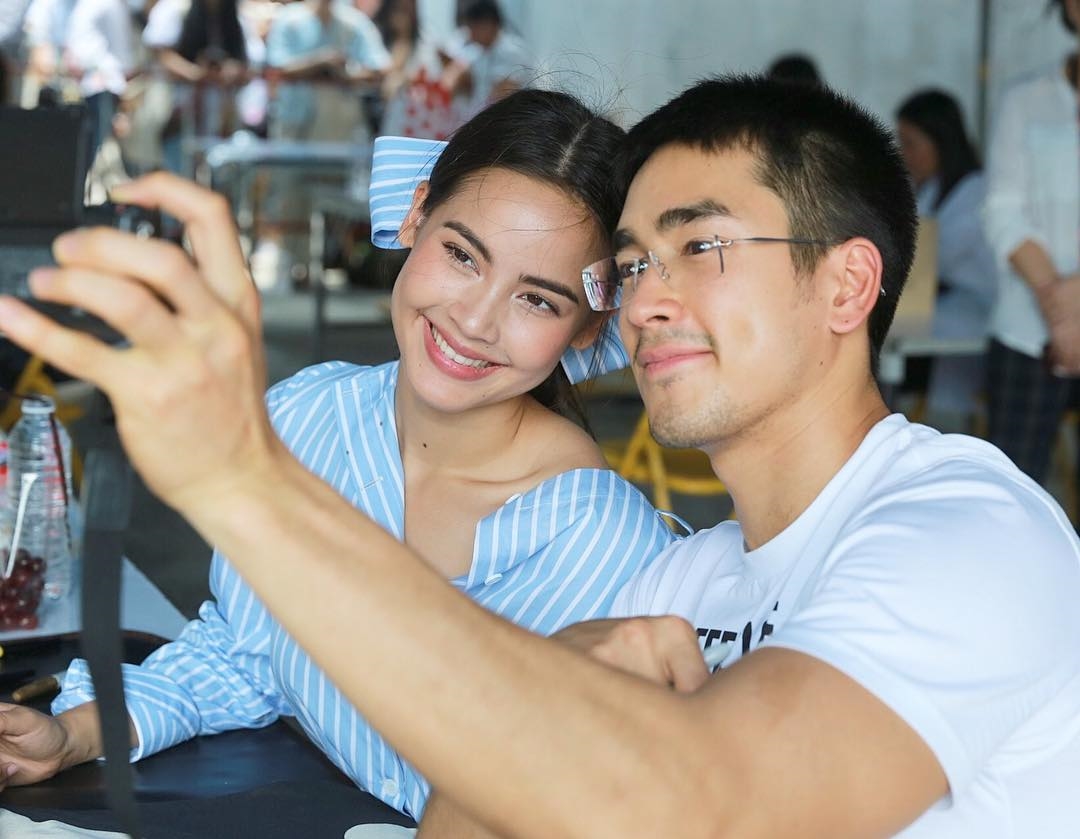 Nadech phủ nhận là chủ nhân của nhẫn kim cương mới trên tay Yaya