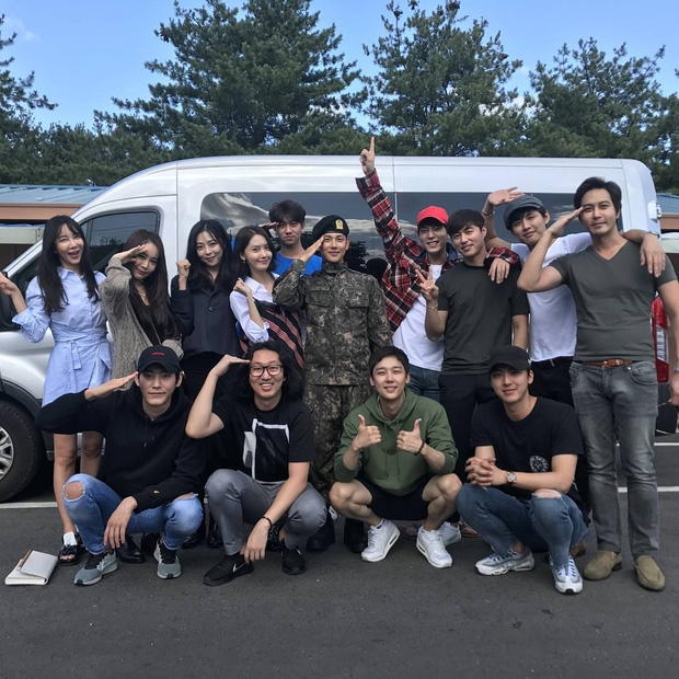 Yoona đến thăm người tình màn ảnh Im Si Wan trong quân ngũ