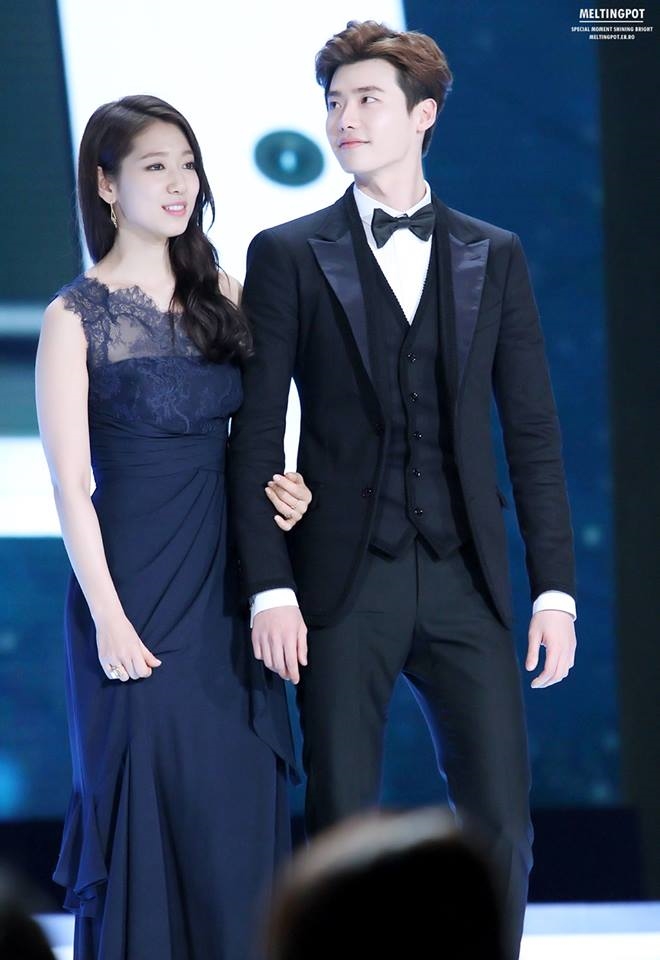 Lee Jong Suk - Park Shin Hye lại dấy lên nghi ngờ hẹn hò