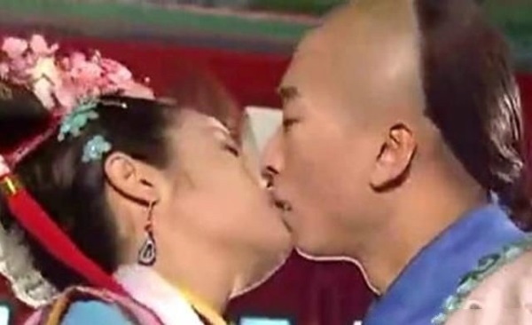 Tô Hữu Bằng công khai chỉ trích Châu Kiệt để bảo vệ Lâm Tâm Như