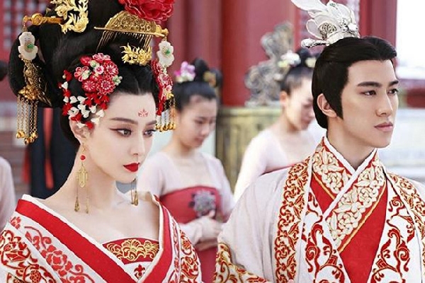 Mỹ nhân Hoa ngữ điểm mi tâm trên màn ảnh: Ai cũng xinh đẹp ngỡ ngàng