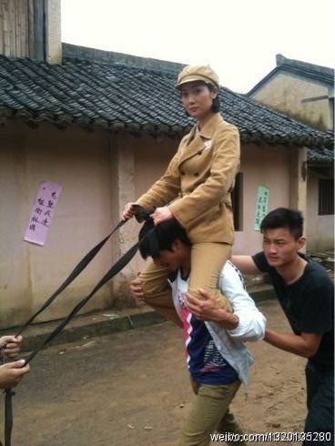 Hậu trường những cảnh cưỡi ngựa 'diễn sâu quá sâu' của phim Hoa Ngữ