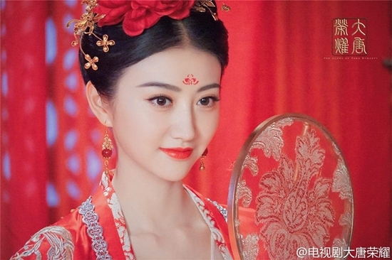 Mỹ nhân Hoa ngữ điểm mi tâm trên màn ảnh: Ai cũng xinh đẹp ngỡ ngàng
