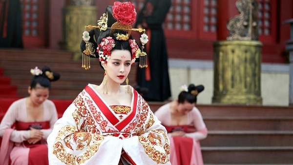 Mỹ nhân Hoa ngữ điểm mi tâm trên màn ảnh: Ai cũng xinh đẹp ngỡ ngàng