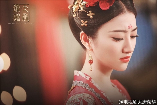 Mỹ nhân Hoa ngữ điểm mi tâm trên màn ảnh: Ai cũng xinh đẹp ngỡ ngàng