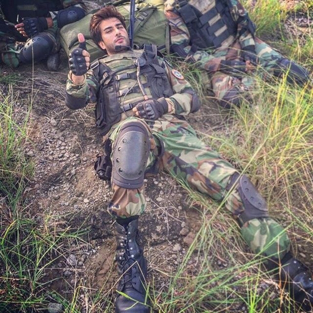 Những hình ảnh Imran Abbas quá xuất sắc để thể hiện vai diễn trong Hậu Duệ Mặt Trời.