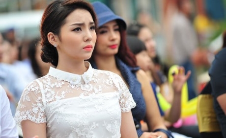 Những khoảnh khắc đời thường xinh đẹp của Kỳ Duyên khiến người hâm mộ ngưỡng mộ.