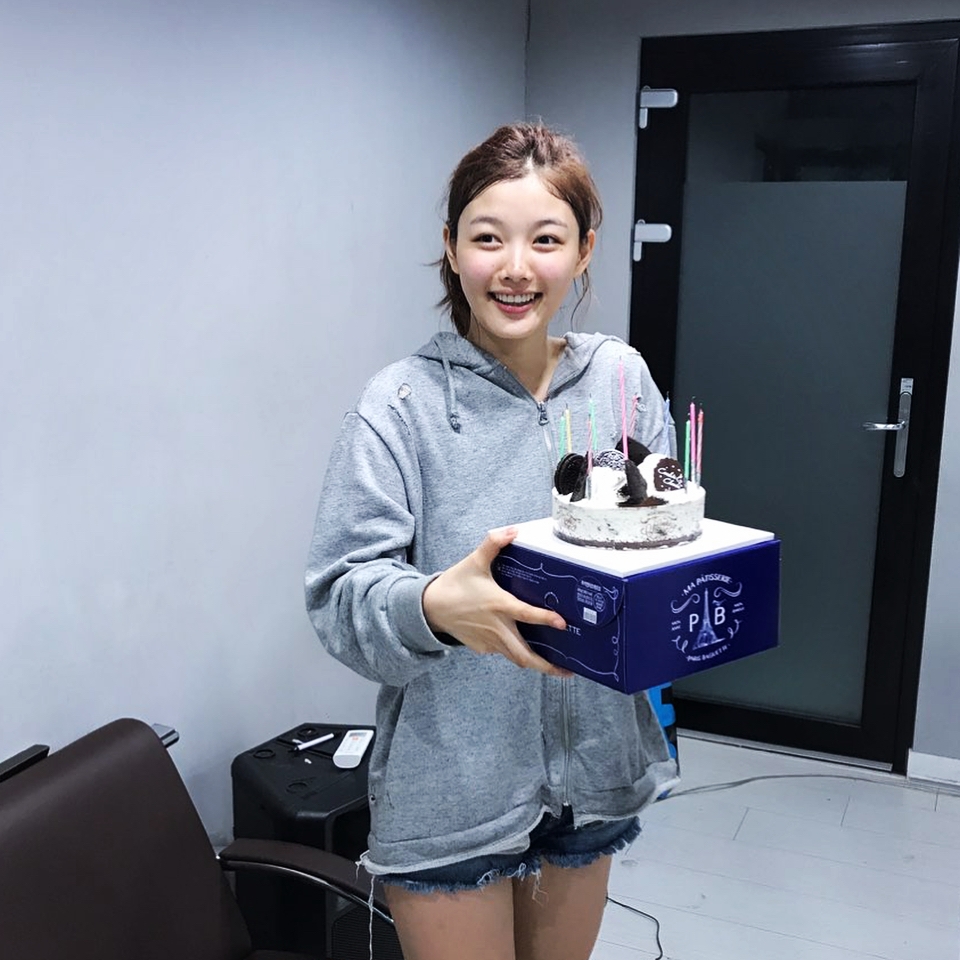 Tổng hợp trang cá nhân sao Hàn ngày 22/9