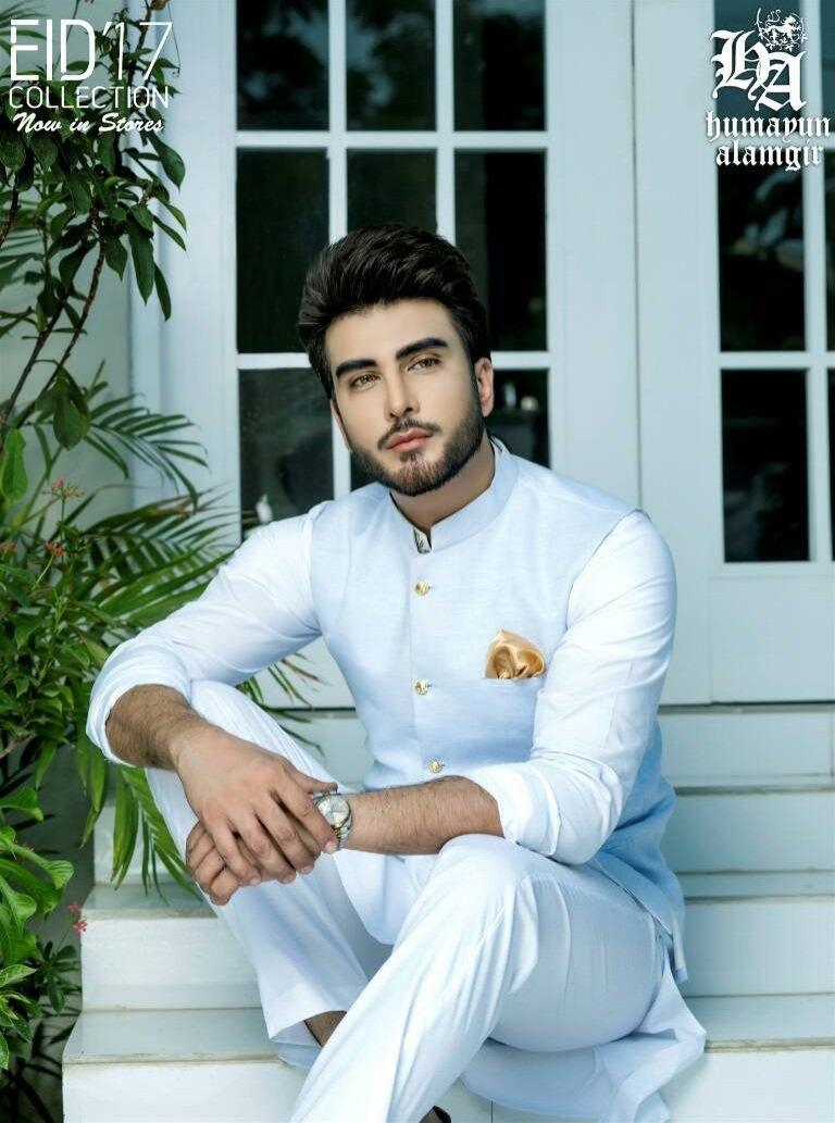 Vẻ đẹp "nam thần" khó cưỡng của mỹ nam Pakistan.