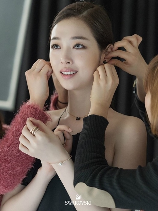 Ngẩn ngơ vẻ đẹp hậu trường của các mỹ nhân Kpop