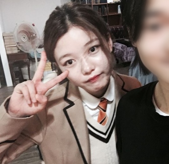 Khi không là diễn viên nổi tiếng, Kim Yoo Jung ở đời thường thế nào?