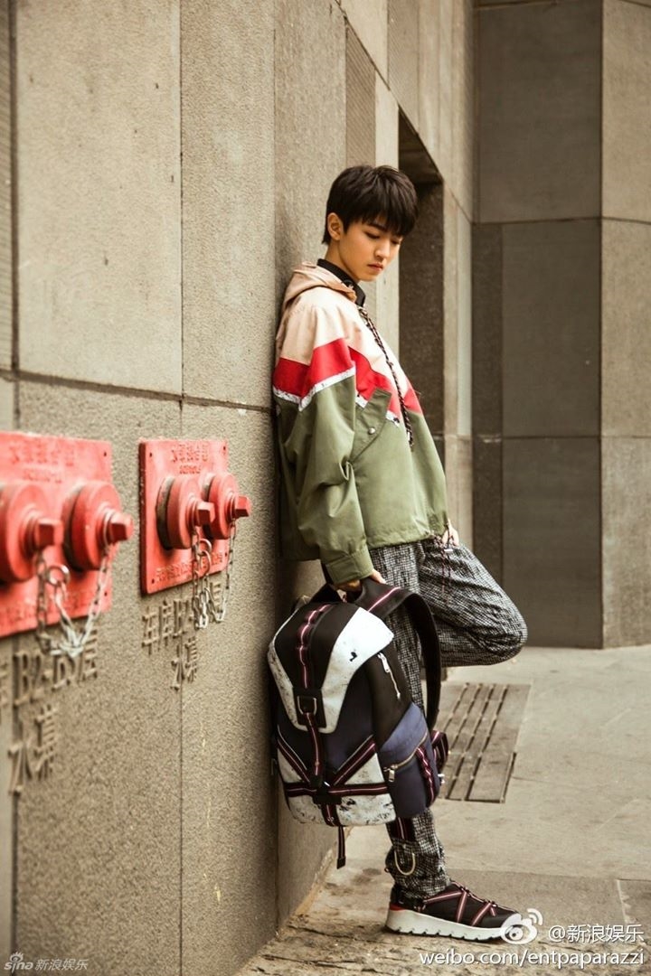 TFBoys Vương Tuấn Khải bước sang tuổi 18 trưởng thành, cực điển trai