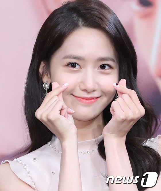 Yoona lựa chọn Red Velvet là nhóm nhạc nữ yêu thích nhất