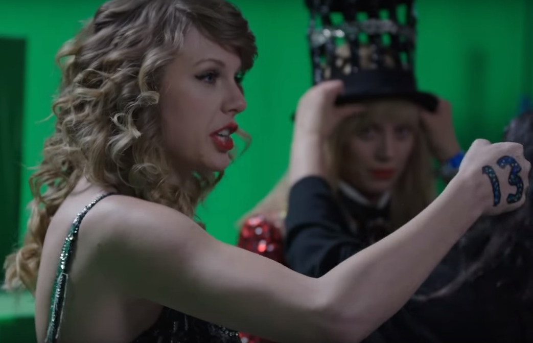 Cận cảnh hậu trường cực nhoi Look What You Made Me Do của Taylor Swift