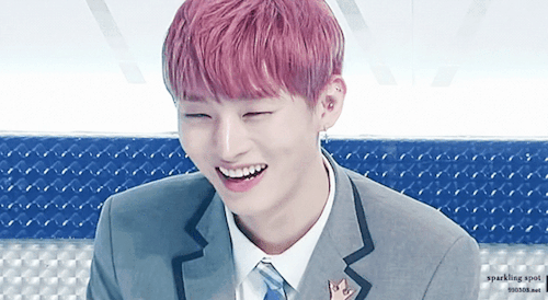 Những bộ phận cơ thể của Wanna One mà fan muốn bảo tồn như báu vật