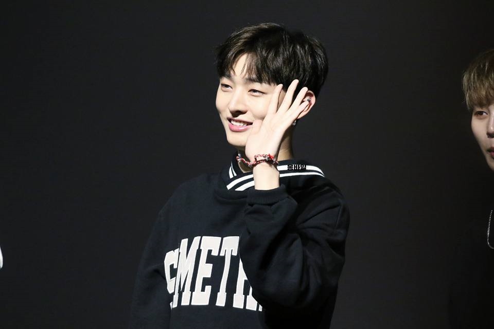 Những bộ phận cơ thể của Wanna One mà fan muốn bảo tồn như báu vật