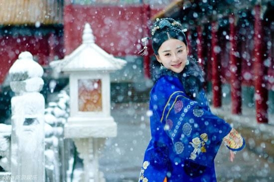 Ngất ngây vẻ đẹp của mỹ nhân Hoa Ngữ dưới trời tuyết trắng