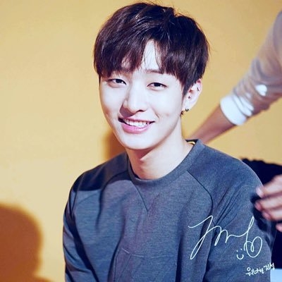 Những bộ phận cơ thể của Wanna One mà fan muốn bảo tồn như báu vật