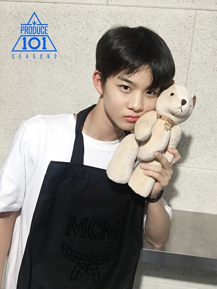 Những bộ phận cơ thể của Wanna One mà fan muốn bảo tồn như báu vật