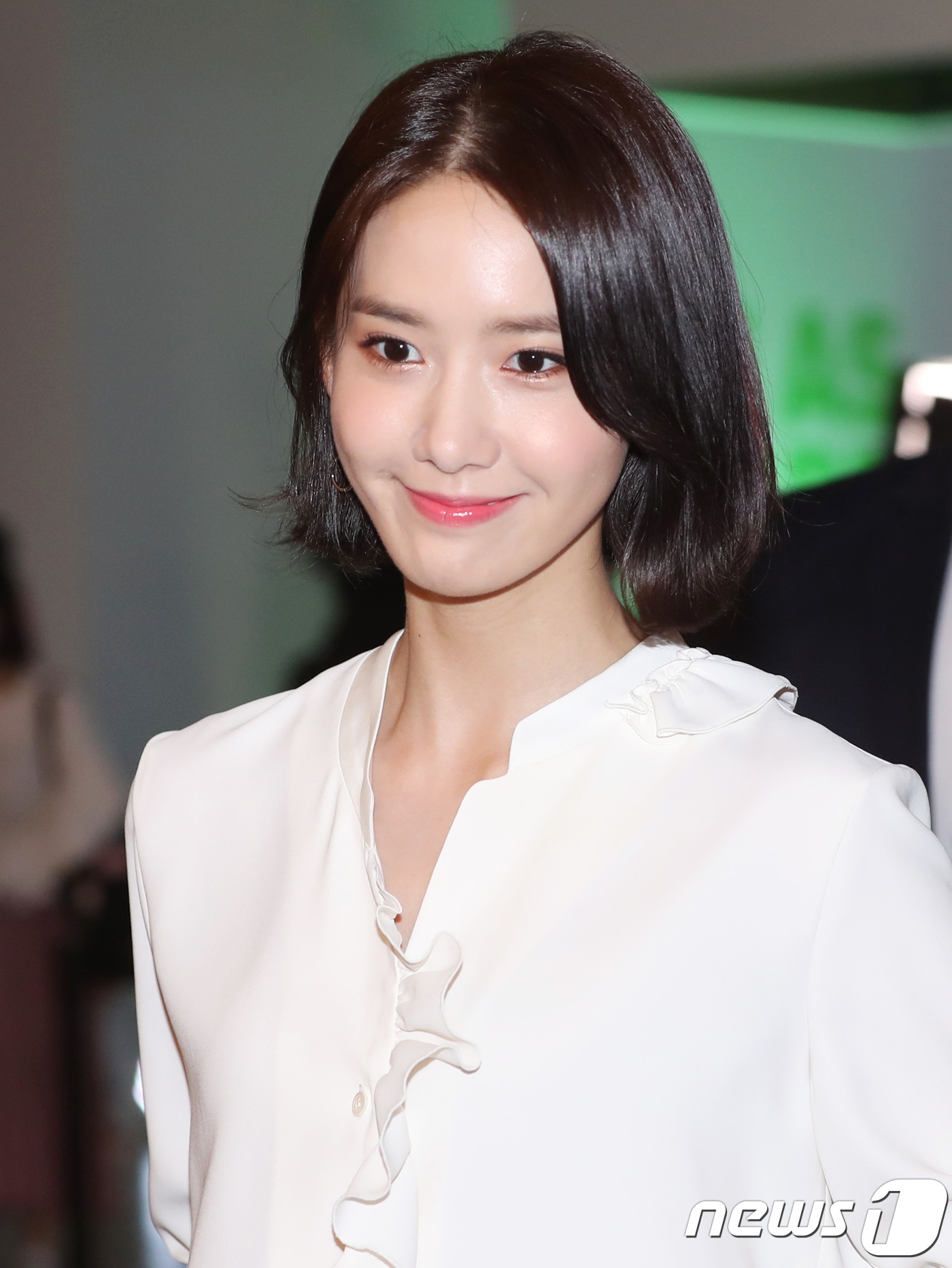 Yoona tóc ngắn năng động, trẻ trung tại sự kiện mới