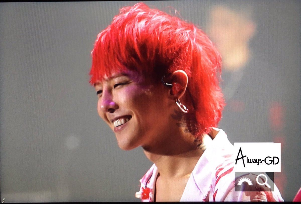 G-Dragon ra mắt màu tóc mới khiến fan 'bấn loạn'