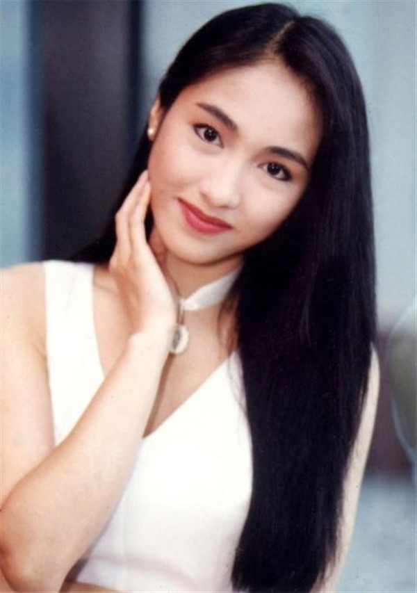 Ngẩn ngơ trước vẻ đẹp thời 'con gái' của mỹ nhân HK thập niên 90