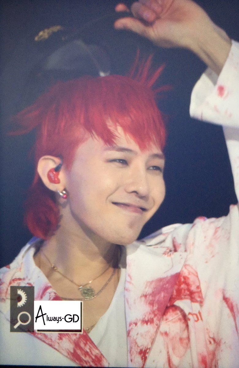 G-Dragon ra mắt màu tóc mới khiến fan 'bấn loạn'