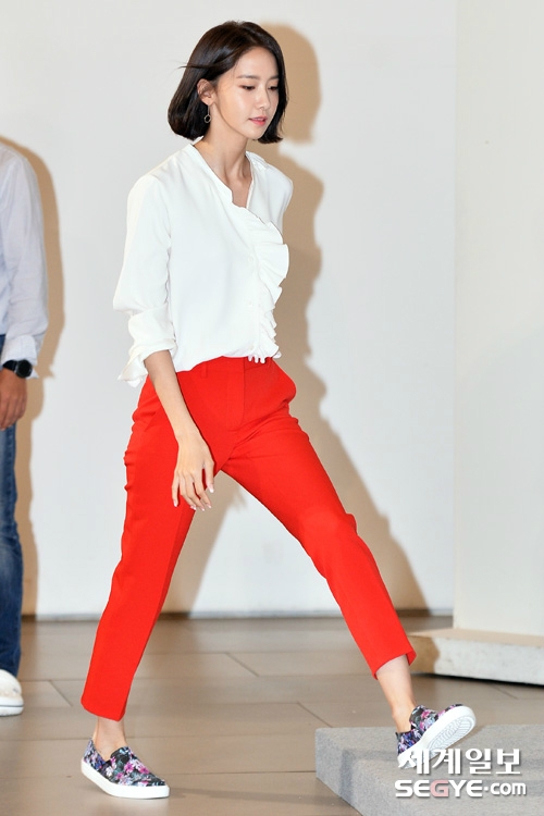 Yoona tóc ngắn năng động, trẻ trung tại sự kiện mới