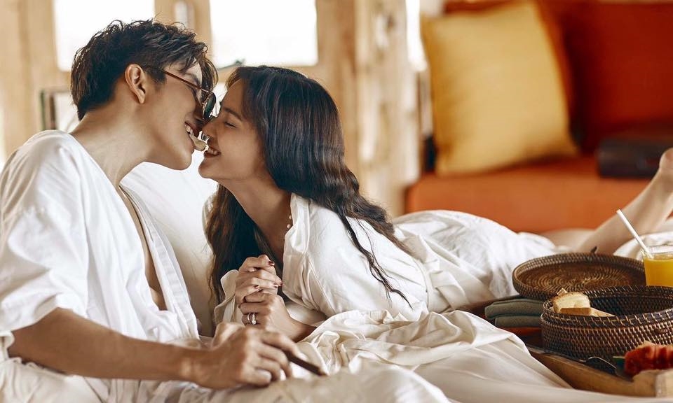 Aom Sushar tiết lộ đang tìm hiểu người ngoài ngành