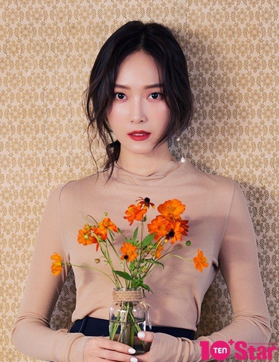 Jessica trải lòng tuổi 20 cùng SNSD chỉ toàn là nước mắt
