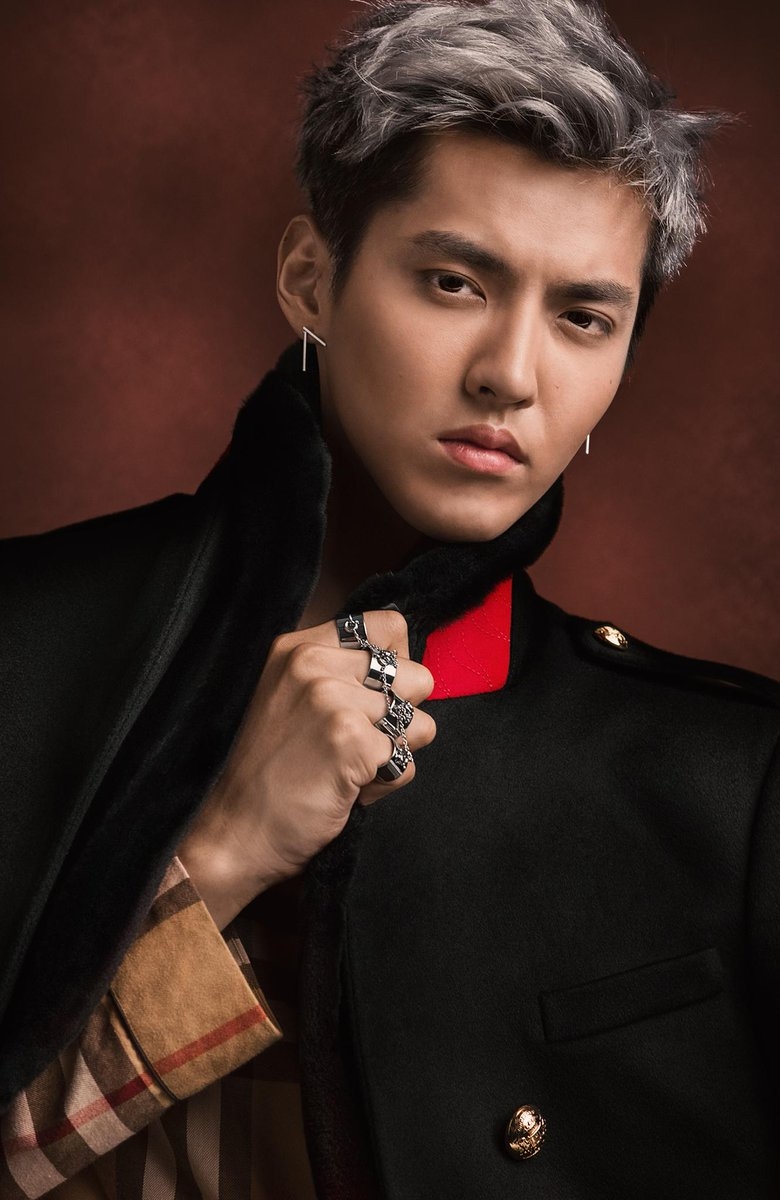Ngô Diệc Phàm bất ngờ trở thành đại sứ thương hiệu Burberry.
