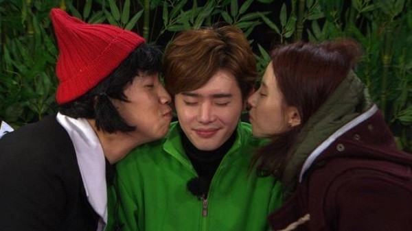 Những khoảnh khắc đáng yêu của Lee Jong Suk khi đi show thực tế