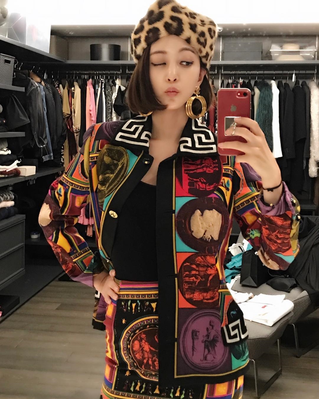 Sao Hàn ngày 27/9: Muôn kiểu selfie của dàn sao hot