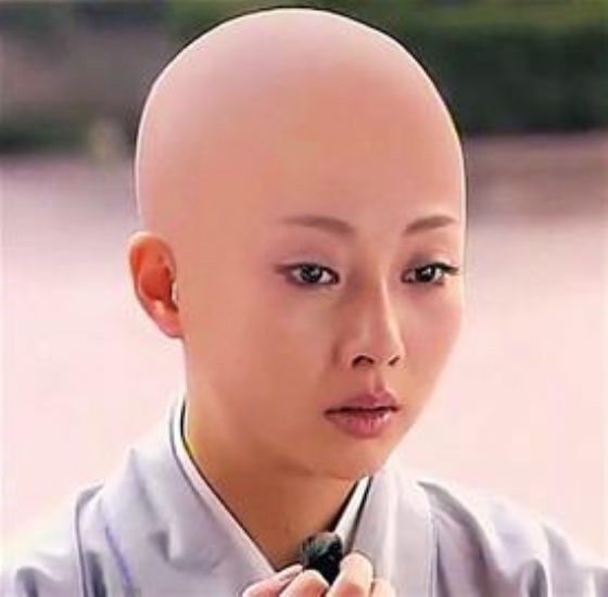 Khi mỹ nhân Hoa ngữ khoe nhan sắc 'vạn người mê' với kiểu đầu trọc