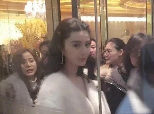 Ngắm nhan sắc thật của dàn mỹ nhân Hoa ngữ qua hình chụp vội