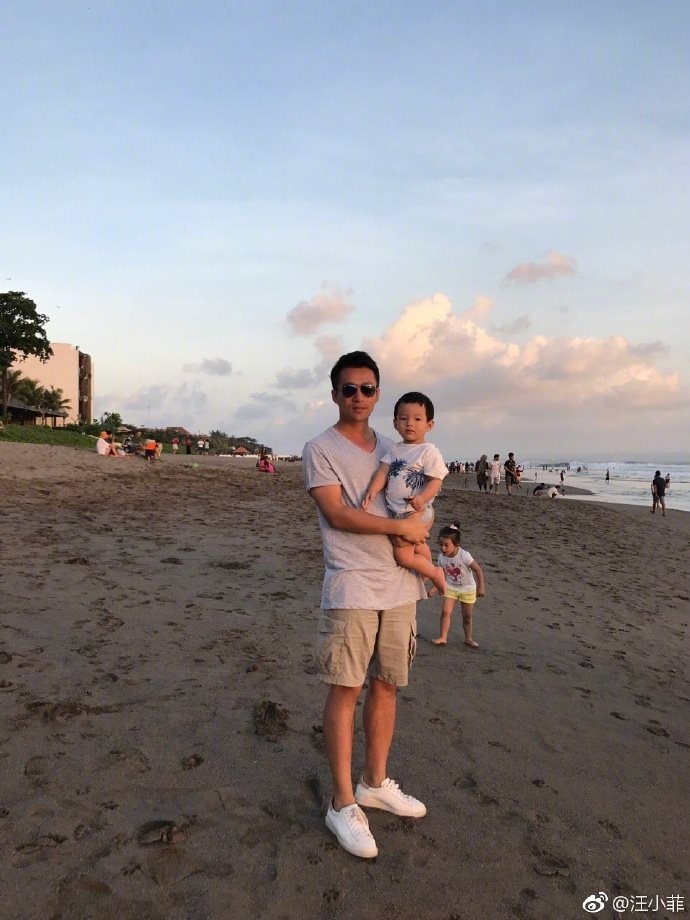 Từ Hy Viên và chồng trốn con để đi hẹn hò riêng kỷ niệm 7 năm hẹn hò