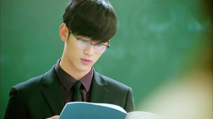 Kim Soo Hyun nhập ngũ, những khoảnh khắc khiến fan nhớ mãi